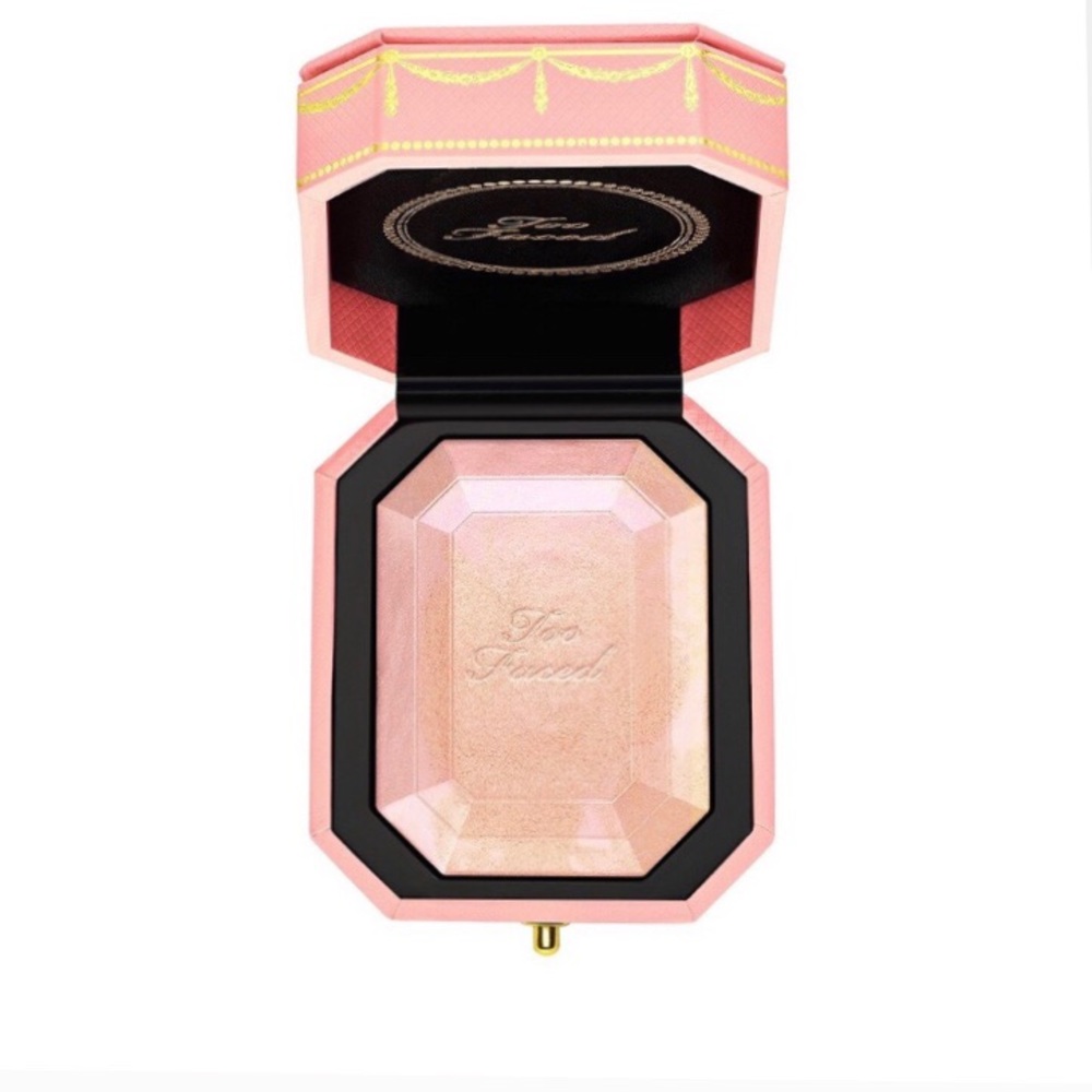 Too Faced Diamond Light Highlighter
